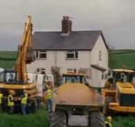 Movie_dent_house